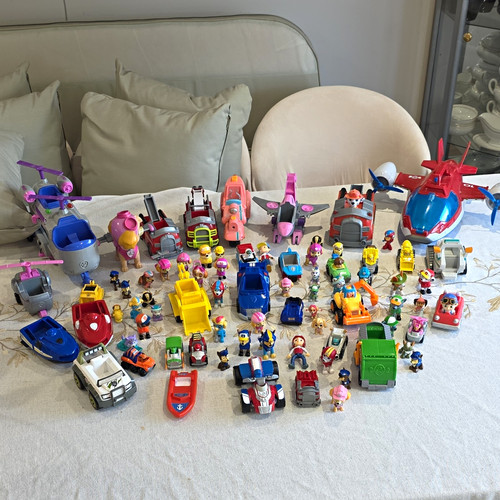 Huge paw patrol - patrol, –