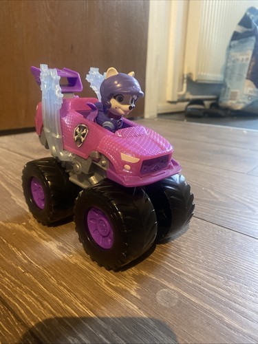 Paw patrol roxi - paw, wheels