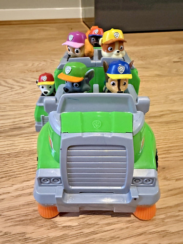 Paw patrol rocky ultimate team - rocky,