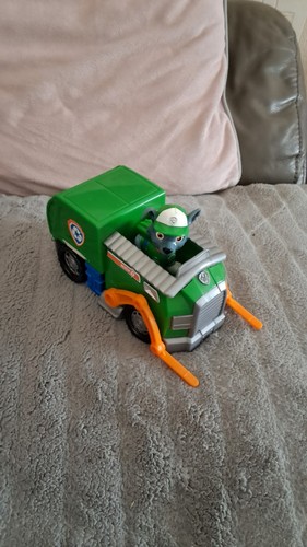 Paw patrol rocky recycling - paw,