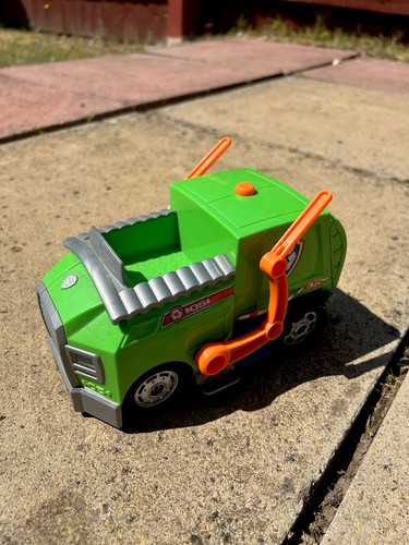 Rocky paw patrol - paw,